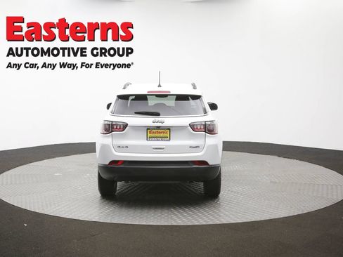 Used 2024 Jeep Compass Latitude AWD/4WD image 32