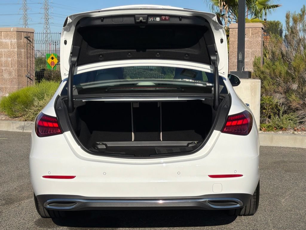 Used 2024 Mercedes-Benz C 300 Sedan image 16