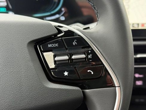 New 2026 Kia Niro EX image 9