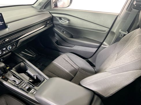 Used 2025 Honda Accord Sport image 22