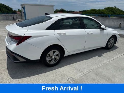 Used 2024 Hyundai Elantra SE FWD image 13