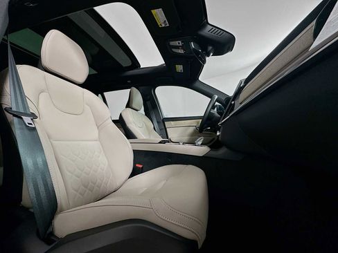 New 2026 Volvo XC90 B6 Plus w/ Protection Package Premier image 27