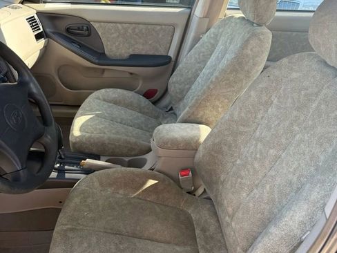Used 2001 Hyundai Elantra GLS image 9