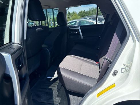 Used 2022 Toyota 4Runner Trail Special Edition AWD/4WD image 10