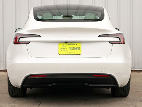 Used 2025 Tesla Model 3 Long Range image 11