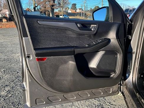 Used 2025 Ford Escape Active image 9