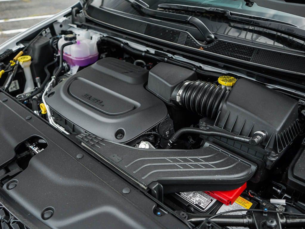 New 2026 Chrysler Pacifica Select AWD/4WD image 7