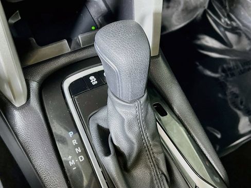 Certified 2025 Toyota Corolla Cross LE FWD image 15