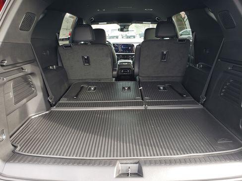 New 2026 Chevrolet Traverse LT w/ Midnight/Sport Edition image 11