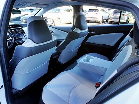 Used 2016 Toyota Prius Four FWD image 22