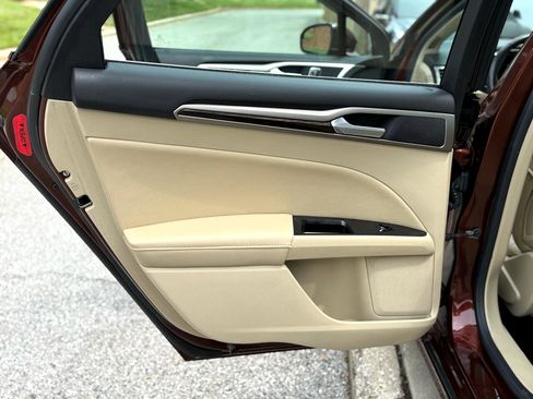 Used 2016 Ford Fusion Energi SE image 33