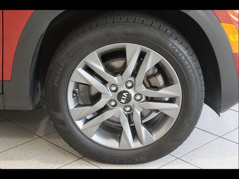 Used 2021 Kia Seltos S AWD/4WD image 10