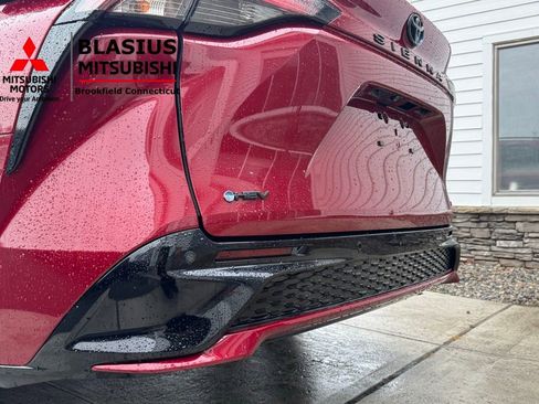 Used 2025 Toyota Sienna XSE w/ XSE Plus Package image 41