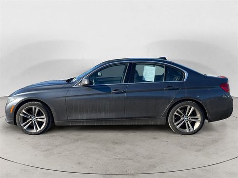 Used 2017 BMW 330i xDrive Sedan image 2