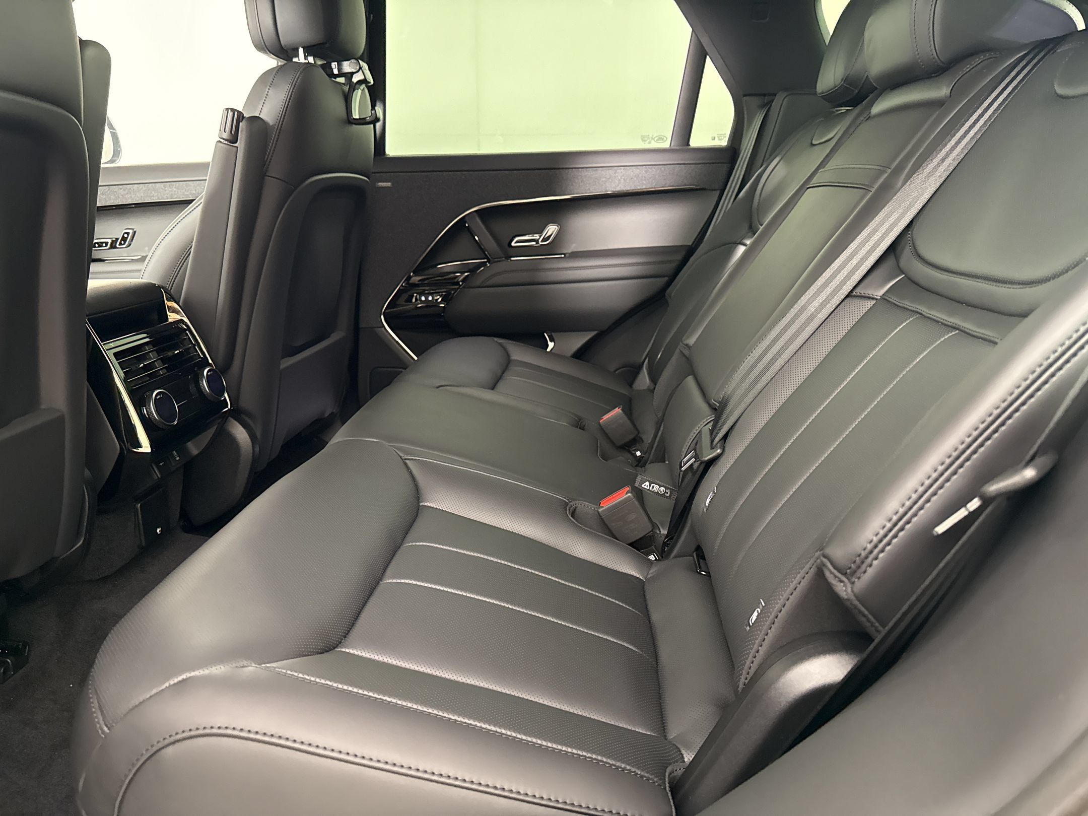 New 2026 Land Rover Range Rover Sport Dynamic SE AWD/4WD image 25
