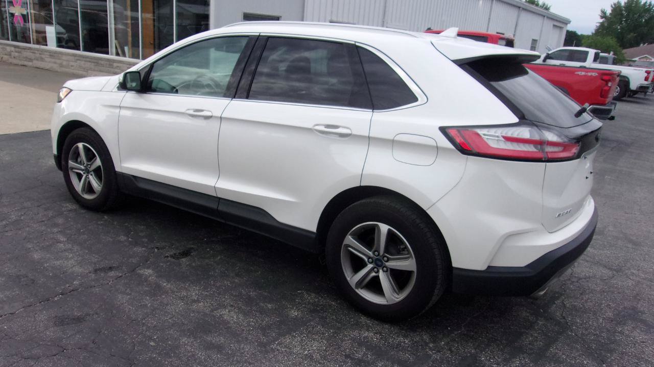 Used 2019 Ford Edge SEL w/ Equipment Group 201A AWD/4WD image 2