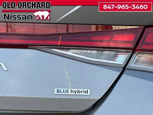 Used 2024 Hyundai Elantra Blue FWD image 9