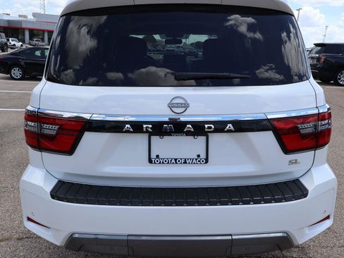 Used 2023 Nissan Armada SL w/ Captain's Chairs Package RWD image 4