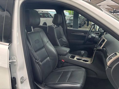 Used 2015 Jeep Grand Cherokee Overland RWD image 9