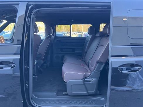 New 2025 Volkswagen ID. Buzz Pro S RWD image 25