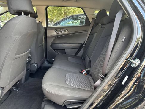 Used 2025 Kia Sportage LX FWD image 23