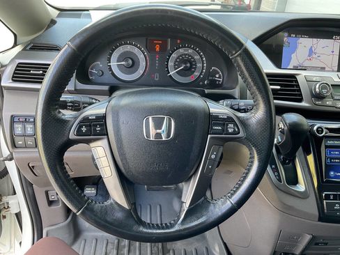 Used 2014 Honda Odyssey Touring Elite image 17