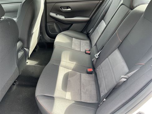 New 2025 Nissan Sentra SR w/ Midnight Edition image 18