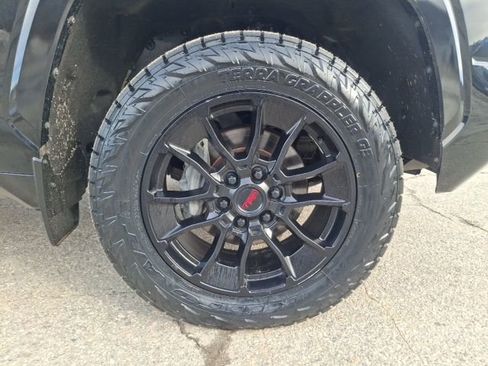 Used 2024 Toyota Tundra Platinum w/ TRD Off-Road Package AWD/4WD image 74