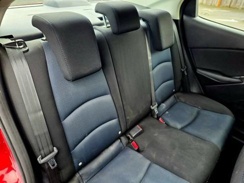 Used 2019 Toyota Yaris LE FWD image 32