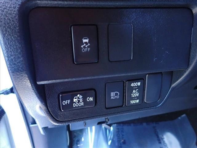 Used 2021 Toyota Tacoma TRD Off-Road AWD/4WD image 19