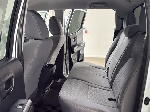 Used 2017 Toyota Tacoma SR5 image 15