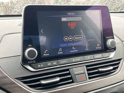 Used 2024 Nissan Altima 2.5 SV image 18