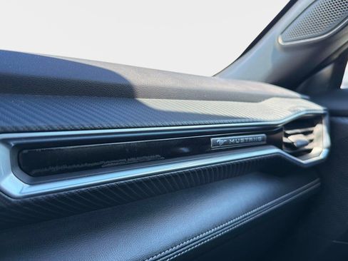 Used 2025 Ford Mustang GT Premium image 44