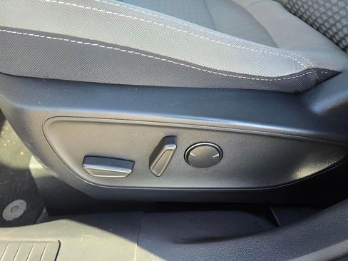 Used 2022 Ford Escape SE w/ Convenience Package image 16