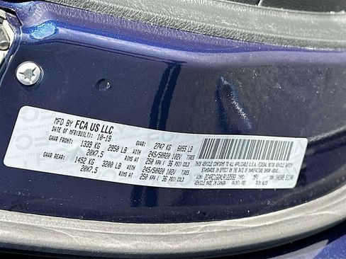 Used 2020 Chrysler Pacifica Limited image 35