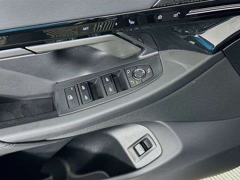 Used 2025 BMW 530i image 18