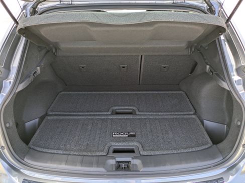 Used 2019 Nissan Rogue Sport SV FWD image 11