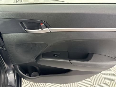 Used 2020 Hyundai Elantra SE w/ Cargo Package (C1) image 26
