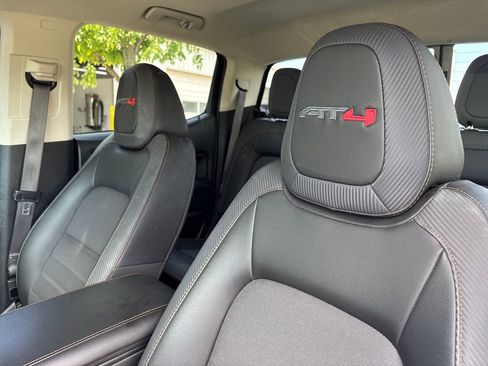 Used 2022 GMC Canyon 4x4 Crew Cab AT4 w/ Driver Alert Package image 15