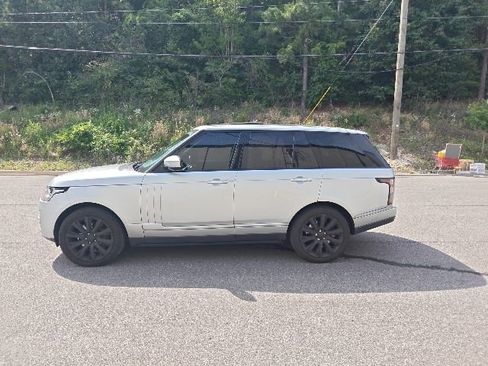 Used 2014 Land Rover Range Rover Supercharged AWD/4WD image 5