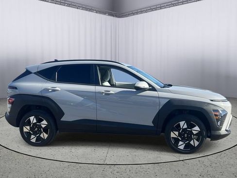 Used 2024 Hyundai Kona SEL AWD/4WD image 6
