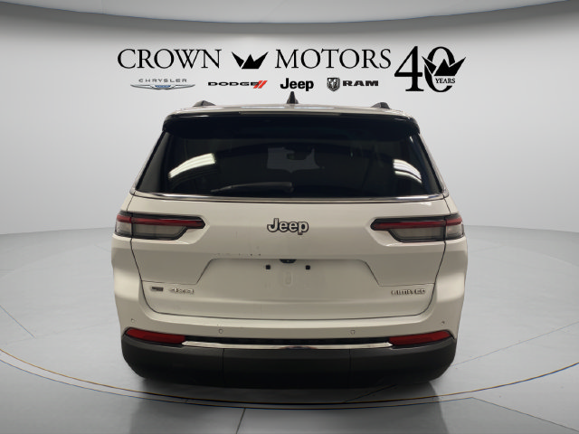Used 2022 Jeep Grand Cherokee L Limited AWD/4WD image 6