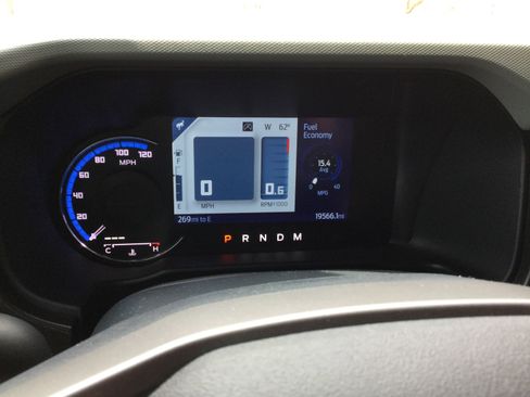 Used 2023 Ford Bronco Badlands image 17