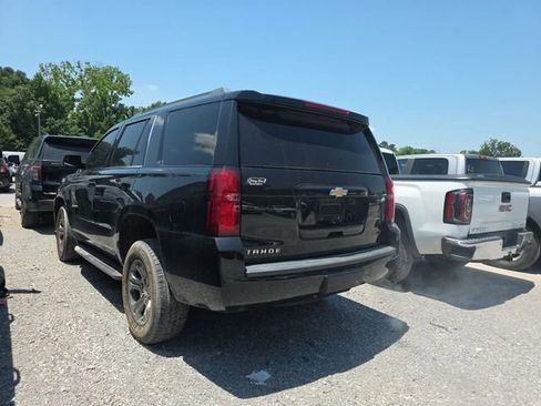 Used 2020 Chevrolet Tahoe LS w/ Enhanced Driver Alert Package RWD image 2