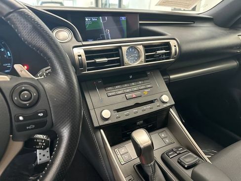 Used 2016 Lexus IS 350 RWD image 23