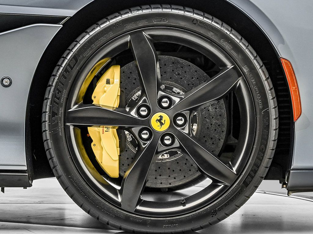 Certified 2019 Ferrari Portofino RWD image 31