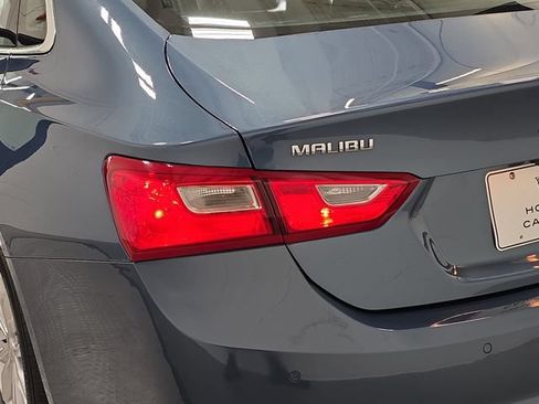 Used 2025 Chevrolet Malibu LT FWD image 33