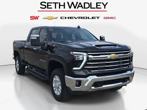 Used 2024 Chevrolet Silverado 2500 LTZ w/ LTZ Plus Package AWD/4WD image 1