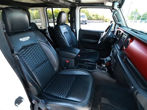 Used 2019 Jeep Wrangler Unlimited Rubicon AWD/4WD image 26