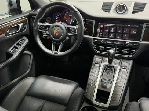 Used 2020 Porsche Macan S image 37